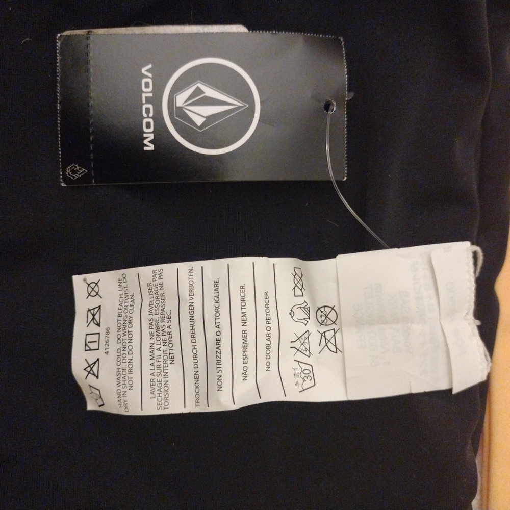 volcom bathing suit size large and xxl new with tags - Picture 3 of 4